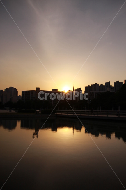 노을,반영,물가,실루엣,건물,빛,sunset,reflection,water’sedge,silhouette,building,light,도시,풍경,city,landscape,한국도시풍경,한국도시경관,korea cityscape,nature,자연,outdoors,옥외