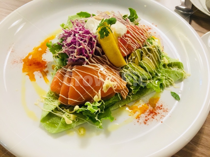 연어샐러드,샐러드,연어,식당,브런치,카페,food,음식,dish,요리,meal,식사,음식,식재료,요리,food,cook,meal,dishes,food reserves