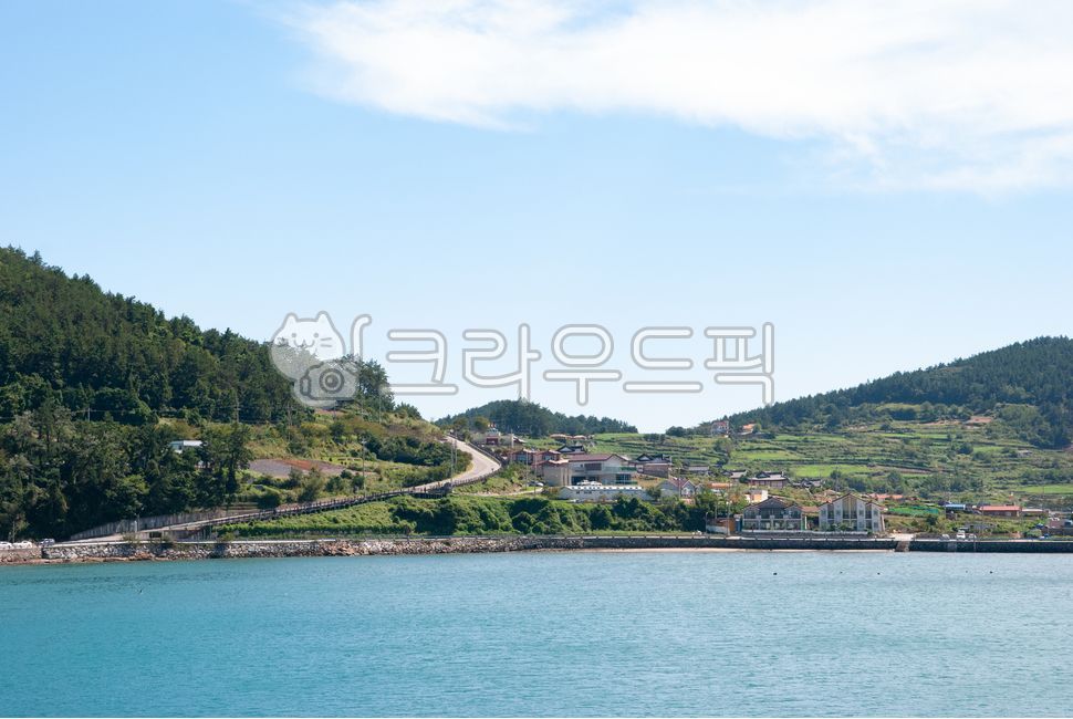 coastline,fishing village,town,ocean,Town,Cheongsando,cheongsando