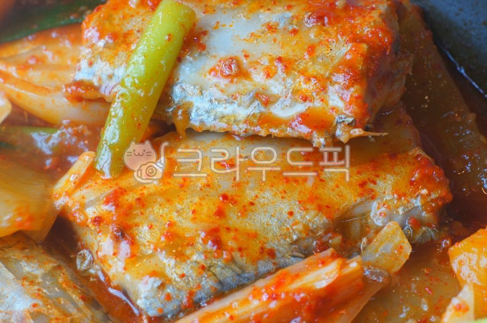 ,stewedjejubeltfish,plating,Braised cutlassfish,local food,fishdishes,Jeju local food,jejulocalfood,fishcuisin,galchijorim,Korean food,kfood,cooking,foodpresentation,seafood,food,braisedcutlassfish,fish dishes,Jeju braised cutlassfish,fish,Plating,localfo