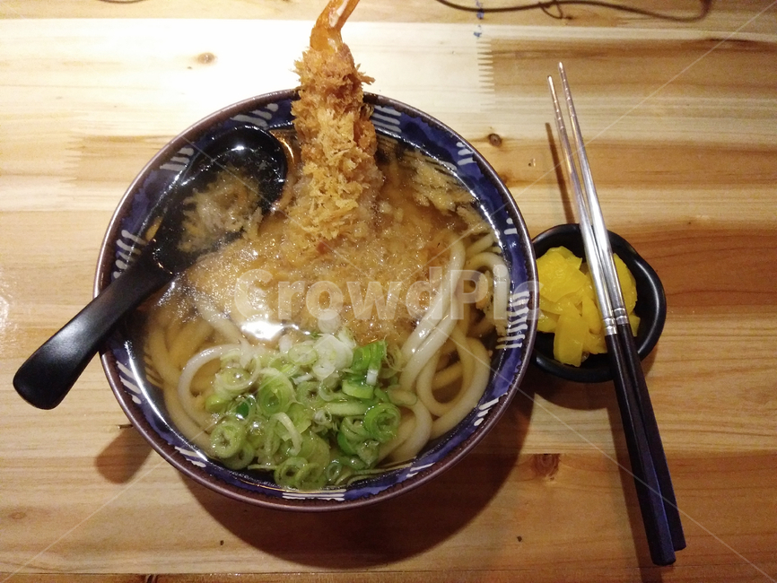 noodle,food,식품,누들,우동,튀김우동,일본음식,숟가락,젓가락,테이블,나무,wood,그릇,단무지,음식,식재료,요리,food,cook,meal,dishes,food reserves