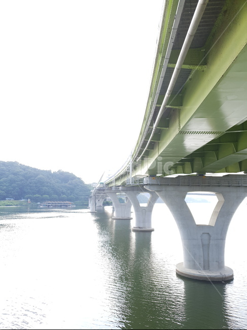 road,도로,다리아래,고속도로,강