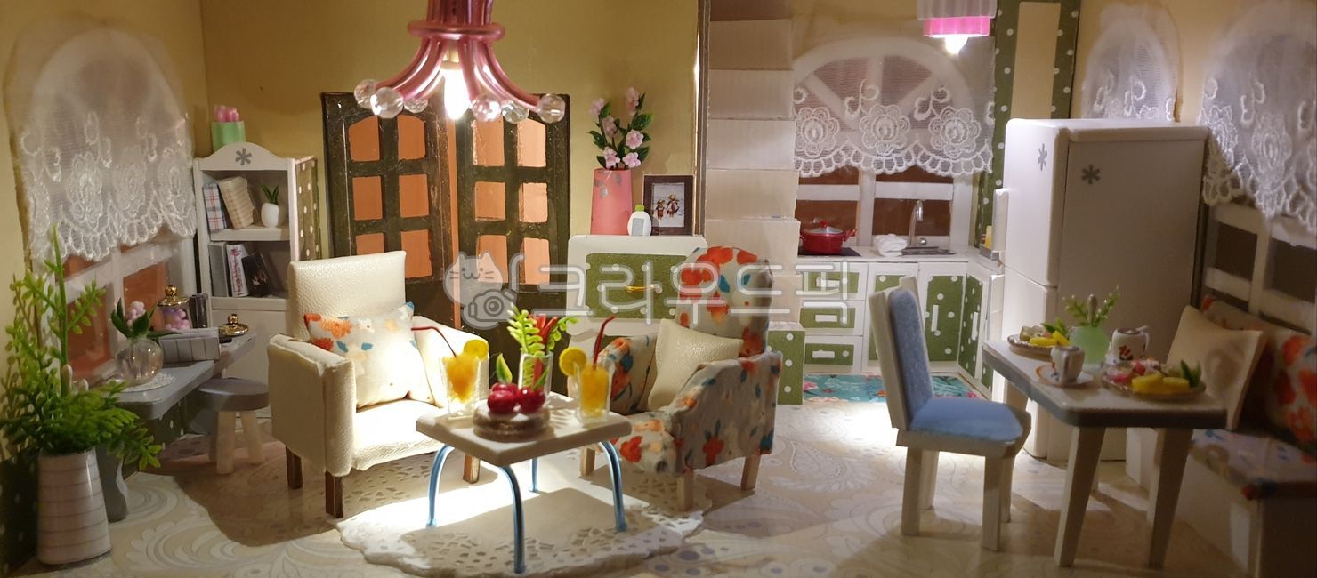 dollhouse,furniture,chair,diyhouse,miniature,livingroom,interiordesign,mini lighting,doll house,hobby