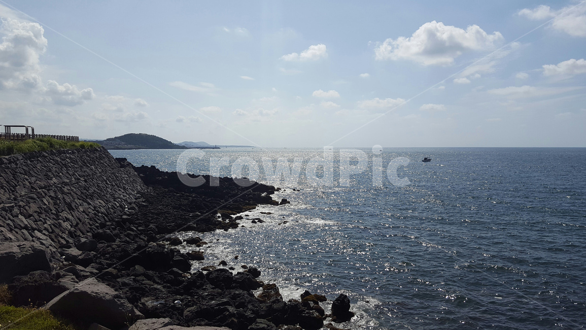 바다,돌,하늘,구름,빛,햇빛,파도,beach,seaside,cloud,sky,lights,sunlight,wave,stone,blackstone,현무암,제주도,해안도로,자연,풍경,nature,landscape