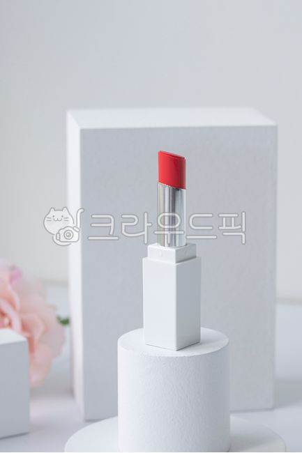 Red,make up,lip makeup,Makeup,Color development,hue,lipstick,lip products,color makeup,cosmetics