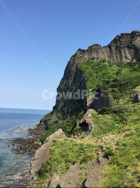 성산일출봉,절벽,바다,cliff,ocean,자연,풍경,nature,landscape,한국자연풍경,한국자연경관,korea nature landscape,outdoors,옥외,낭떠러지,promontory,곶