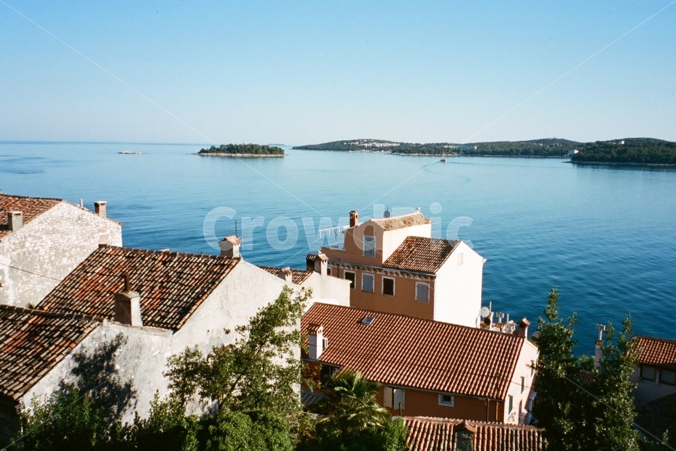 필름,크로아티아,유럽,여행,로빈,필름사진,아날로그,바다,하늘,푸른,film,holiday,croatia,sea,sky,blue,도시,풍경,city,landscape,해외,외국,세계,foreign,oversea,world,세계도시풍경,해외도시풍경,외국도시풍경,world cityscape,감성,sensible,feeling,roof,지붕