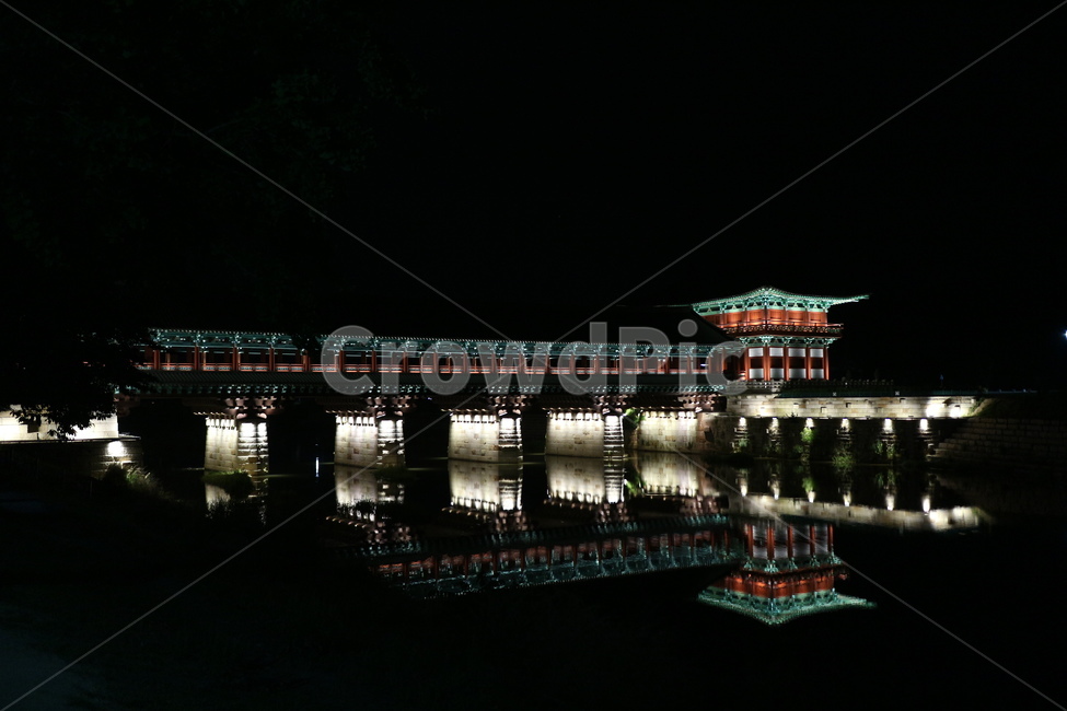 월정교,야경,경주,한옥,한국전통,아름다운전통,야경,밤,풍경,nightscape,night,landscape,한국전통,한국문화,korean traditional,korean culture,한국랜드마크,한국관광지,한국명소,korea landmark,korea tourist attraction,건축물,건물외관,exterior,building,structure,architecture,construction,건물