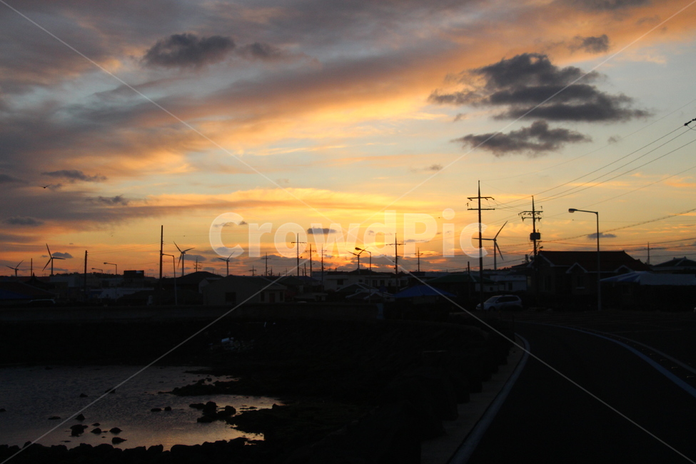석양,노을,하늘,황혼,풍경,해안도로,풍력발전,풍력발전소,sunset,sun,sky,ocean,제주도,nature,자연,제주해안도로,월정리,outdoors,옥외,붉은하늘,redsky,일몰