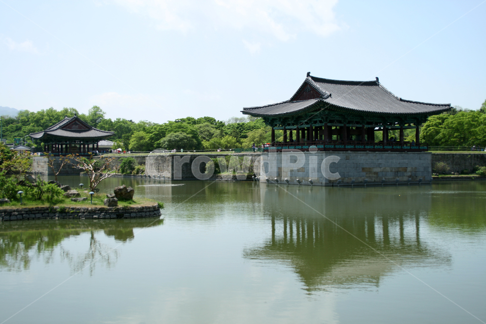 sky,Anapji Pond,ruins,unesco,artificial pond,Gyeongju,Korea