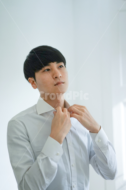남성,남자,와이셔츠,정장,셔츠,의류,착용,옷,shirt,apparel,양복,사람,인물,인간,human,person,남성,남자,man,male,패션스타일,의상,fashion,style