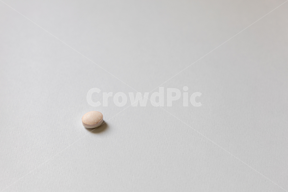 addiction,antibiotic,capsule,care,closeup,concept,cure,dose,drug,group,healthcare,hospital,ill,medical,medicament,medicine,pain,painkiller,pharmaceutical,prescription,recovery,science,supplement,treatment,vitamin,약물치료,알약,비타민,약,약물,치료,처방,치유,영양제
