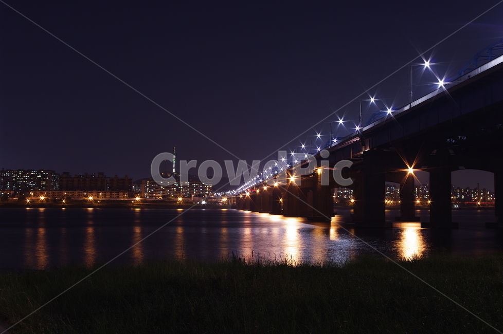 서울,한강,대교,야경,풍경,빛,조명,다리,야경,밤,풍경,nightscape,night,landscape,도시,city,한국도시풍경,한국도시경관,korea cityscape,building,건물,bridge