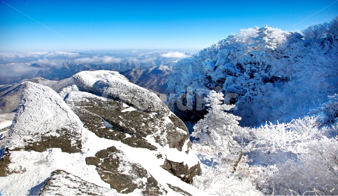 frost,서리,nature,자연,outdoors,옥외,ice,빙,mountain,산,mountainrange,산맥,glacier,빙하,snow,눈,scenery,상고대,무주,덕유산,덕유산설경,설경,설청봉,향적봉,중봉,경치,풍경,운해