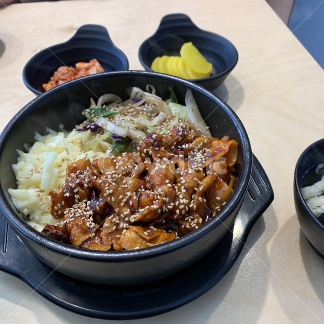 돌솥밥,밥,음식,한식,고기,삼겹살,치즈,음식,식재료,요리,food,cook,meal,dishes,food reserves,한식,한국음식,한국요리,korean food,korean dishes,korean meal,korean cook