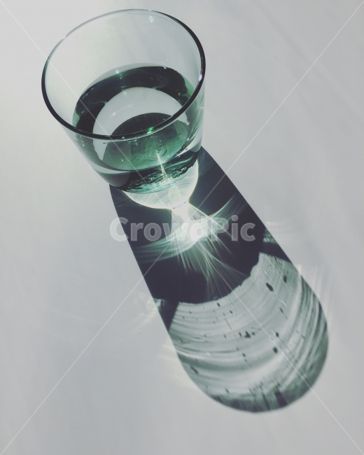 유리,빛,추상,소품,유리잔,음료수,drink,beverage,감성,sensible,feeling