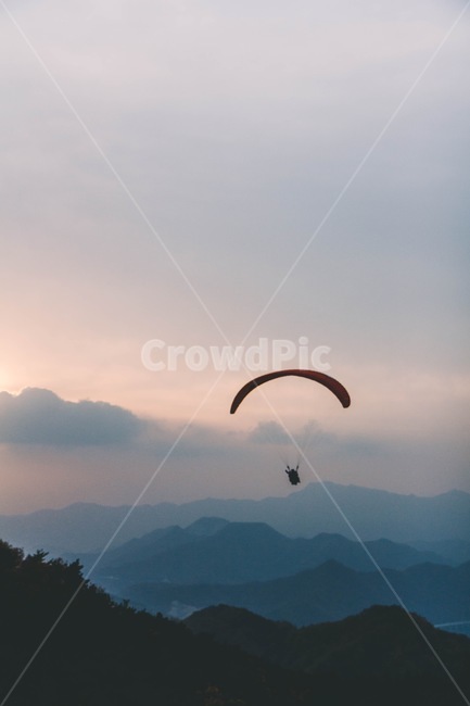 패러글라이딩,단양,하늘,비행,자유,모험,레저활동,활공,여행,휴가,traveling,vacation,trip,스포츠,레저,운동,sports,leisure,exercise