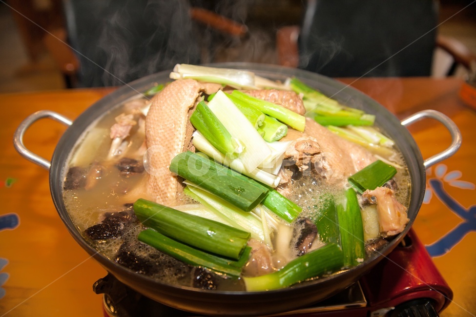능이백숙,옻닭,옻백숙,한방백숙,백숙,능이버섯,몸보신,보신,음식,요리,food