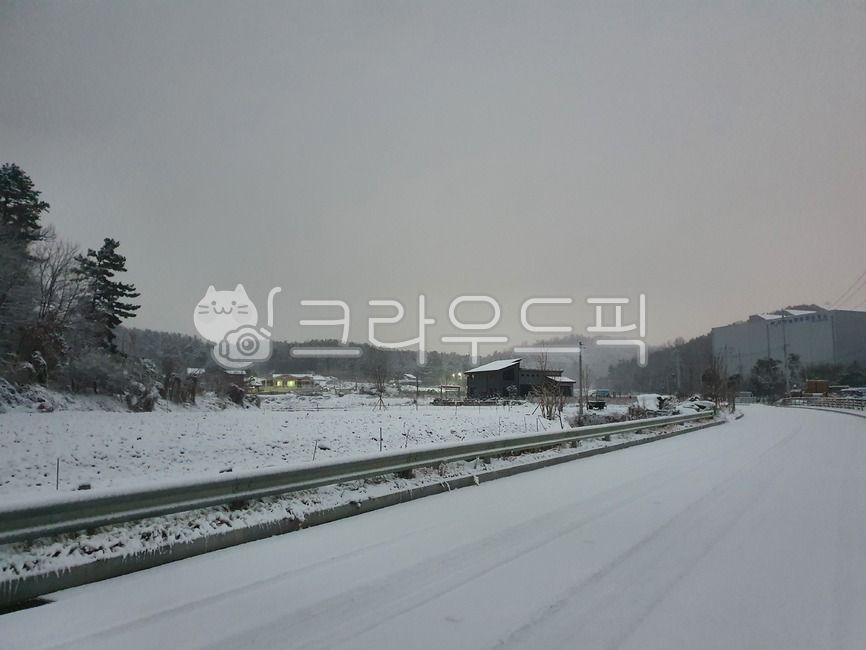 snow,background,winter,snowy road,snowy village