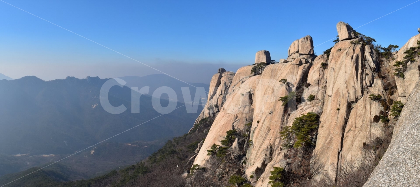 도봉산,풍경,자연,국립공원,산,명산,힐링,바위,기암,등산,맑음,파란하늘,파노라마,마운틴,mountain,nature,오봉,여성봉,역광,햇살,겨울풍경,겨울,북한산,삼각산,북한산국립공원,비경,산그리메,암봉우리,뷰티플,감성,자연,풍경,nature,landscape,한국자연풍경,한국자연경관,korea nature landscape,outdoors,옥외,cliff,낭떠러지
