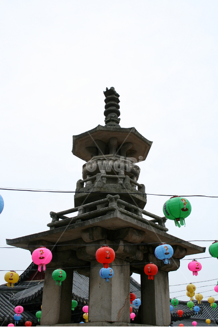 한국,경주,불국사,다보탑,사찰,초파일,연등,석가탄신일,절,한국전통,한국문화,korean traditional,korean culture,조각상,동상,석상,조형물,statue,bronze statue,stone statue,종교,신앙,religion,belief,faith,건축물,건물외관,exterior,building,structure,architecture,construction
