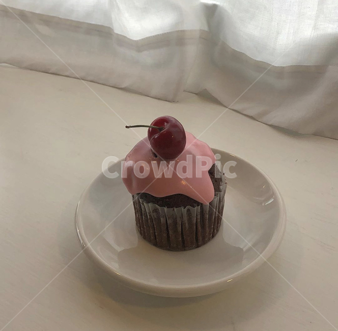 컵케이크,케이크,빵,카페,디저트,크림,음식,음식,식재료,요리,food,cook,meal,dishes,food reserves,디저트,간식,후식,dessert,snack