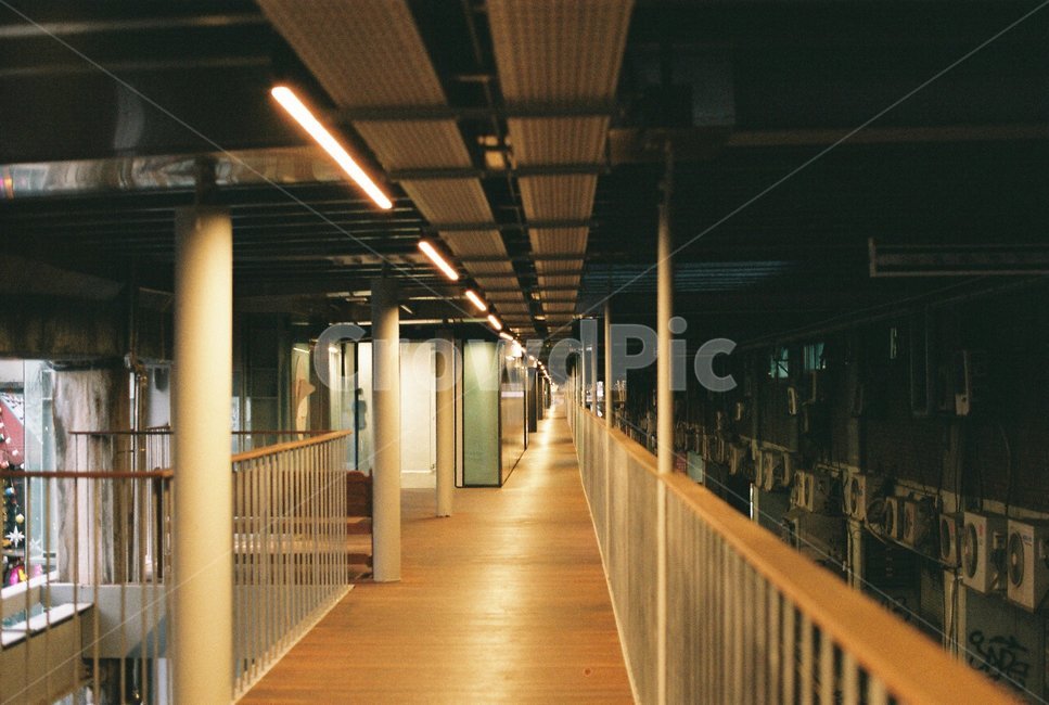 분위기,건물,내부,조명,상가,야경,밤,풍경,nightscape,night,landscape,감성,sensible,feeling,flooring,바닥,floor,corridor,복도