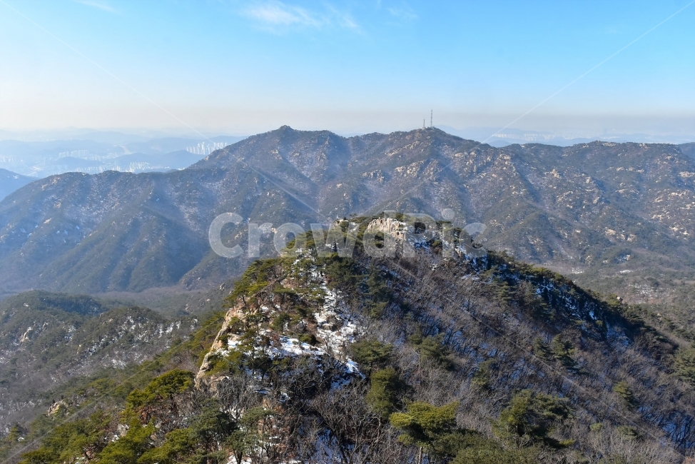 관악산,풍경,겨울,자연,눈,스포츠,등산,산행,nature,snow,겨울풍경,느낌,아름다운,신비로운,경이로운,기암,바위,암봉,암릉,다큐,필,힐링,명산,landscape,winter,season,트레킹,100대명산,인기명산,조망,전망,정부청사,6봉,수목원능선,바윗길,암릉길,명품송,소나무,한국자연풍경,한국자연경관,korea,관양능선,팔봉능선,국기봉,겨울,계절,winter,season,자연,풍경,nature,landscape,한국자연풍경,한국자연경관,korea nature landscape,mountain range,산맥,mountain,산,outdoors,옥외,slope,경사