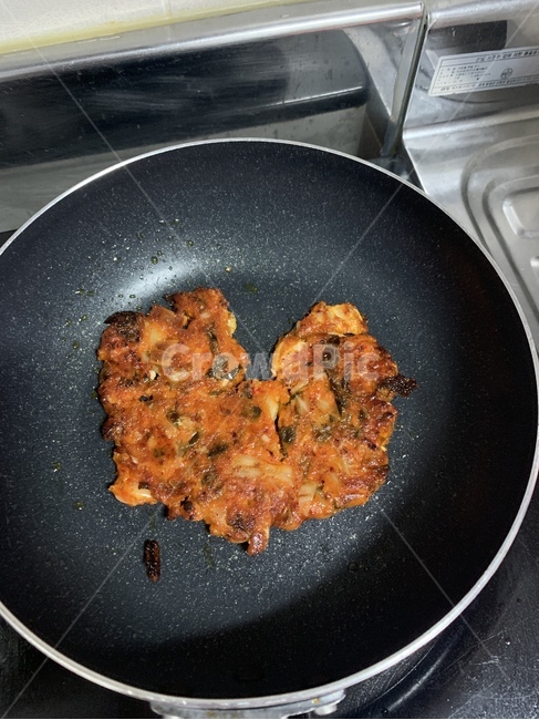 김치,김치부침개,하트,요리,자취음식