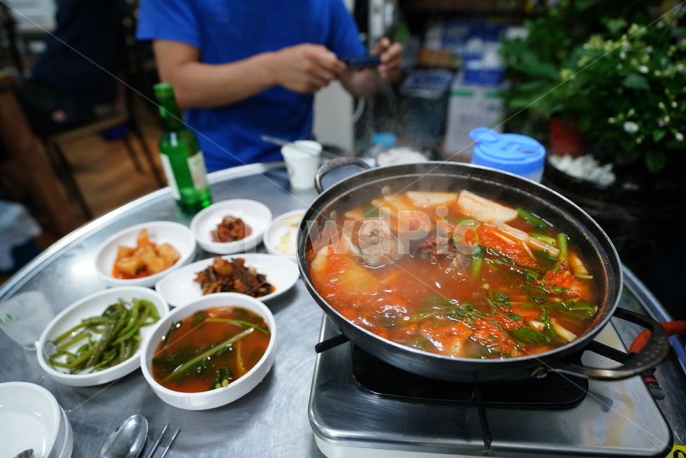 한식,음식,찌개,먹거리,냄비,dish,요리,meal,식사,사발,bowl,음식,식재료,요리,food,cook,meal,dishes,food reserves