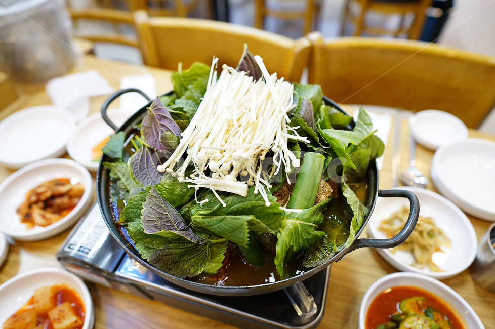 감자탕,감자탕전골,점심,저녁,상차림,해장국,dish,요리,meal,식사,food,음식,음식,식재료,요리,food,cook,meal,dishes,food reserves,한식,한국음식,한국요리,korean food,korean dishes,korean meal,korean cook