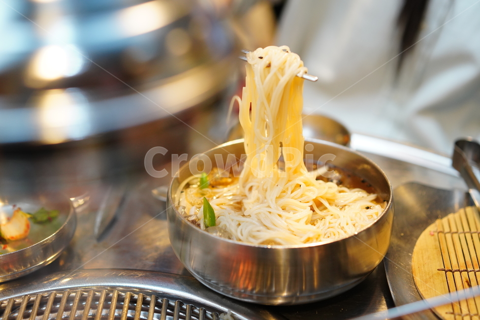 국수,면요리,면발,장아찌국수,후식,식사,사발,한식,먹방,음식,푸드,음식,식재료,요리,food,cook,meal,dishes,food reserves,면류,면요리,noodles,한식,한국음식,한국요리,korean food,korean dishes,korean meal,korean cook