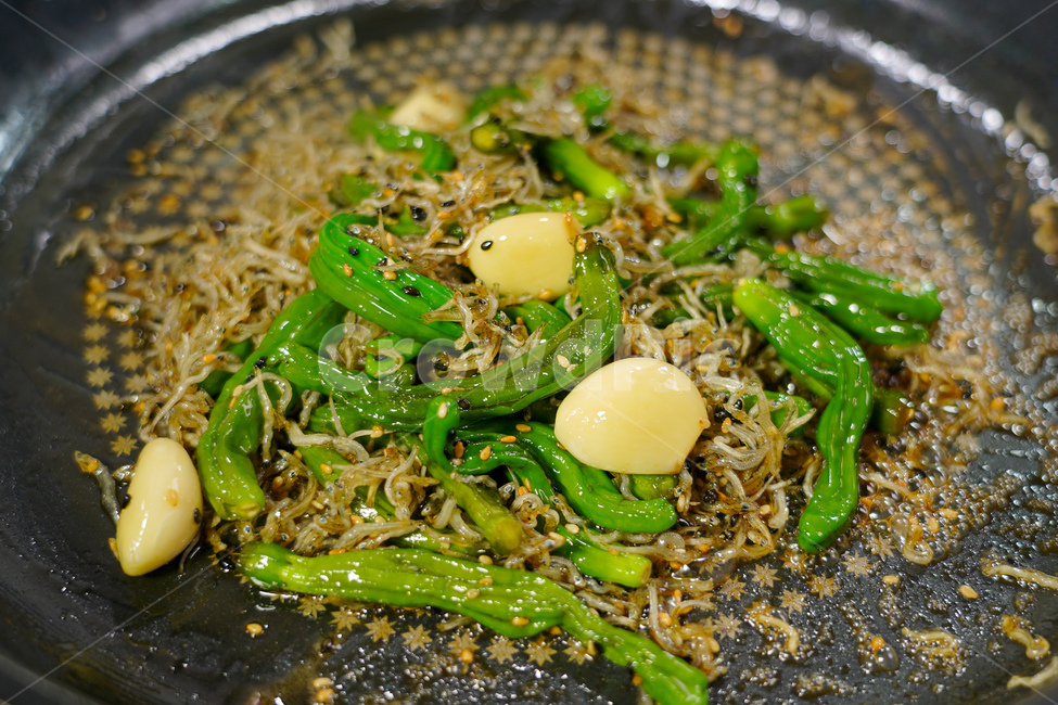 멸치볶음,요리,음식,고추,마늘,멸치,반찬,음식,식재료,요리,food,cook,meal,dishes,food reserves