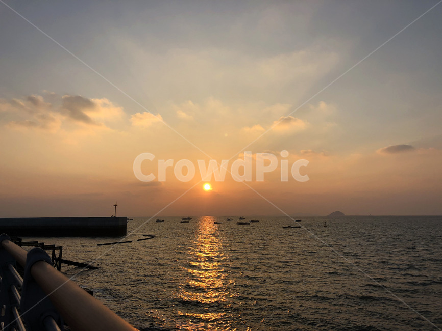 일몰,해,석양,바다,항구,궁평항,하늘,밤,밤하늘,자연,풍경,nature,landscape,sunlight,햇빛,outdoors,옥외