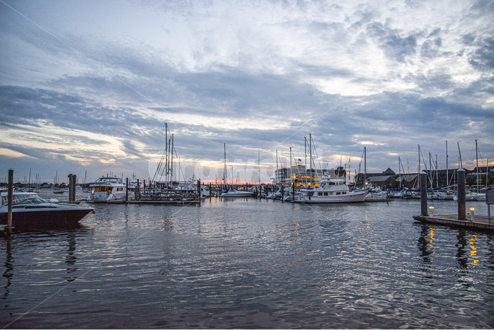 물,waterfront,워터프론트,독,dock,포트,pier,marina,마리나,일몰,노을,항해,미국,바다,하늘,풍경,sunset,dusk,water,port,boats,sailing,usa