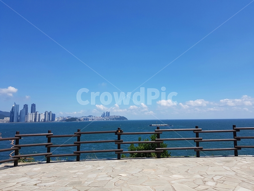 광안리,이기대,광안대교,바다,하늘,푸른,맑음,전망대,도시,풍경,city,landscape,한국도시풍경,한국도시경관,korea cityscape,railing,난간,handrail,banister