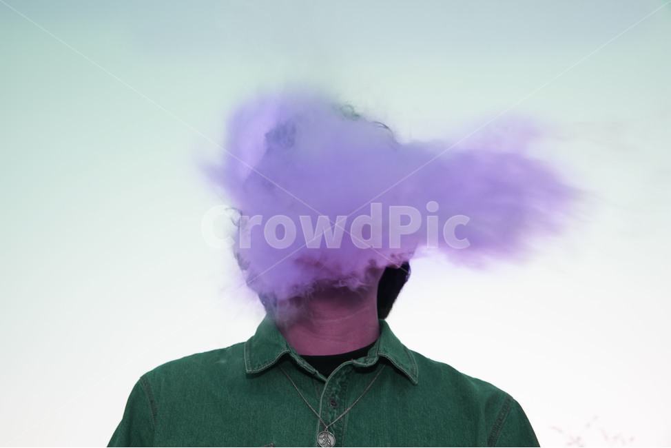 패션,연기,앨범자켓,담배,배경화면,하늘,감성,분위기,담배연기,사람,인물,인간,human,person,남성,남자,man,male,감성,sensible,feeling,색깔,색상,색채,색감,color sense,color sensitivity,feeling of color,연출,컨셉,콘셉,direction,concept