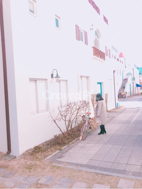 여자,여자뒷모습,뒷모습,자전거,도로