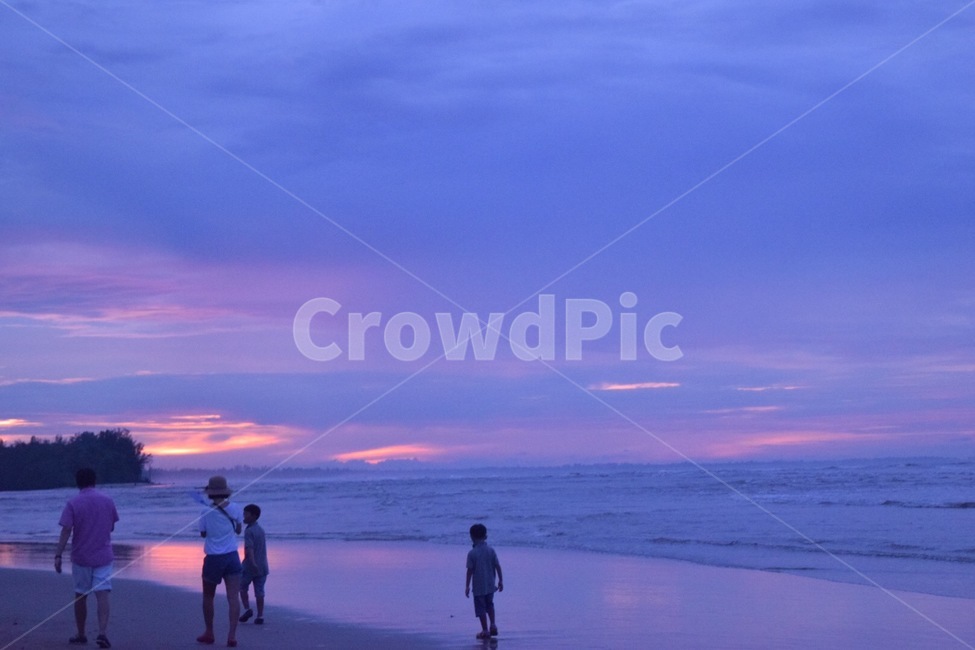 shoreline,해안선,water,물,person,사람,human,인간,ocean,대양,sea,바다,outdoors,옥외,nature,자연,beach,바닷가,coast,연안,land,땅,코타키나발루,kota,kotakinabalu