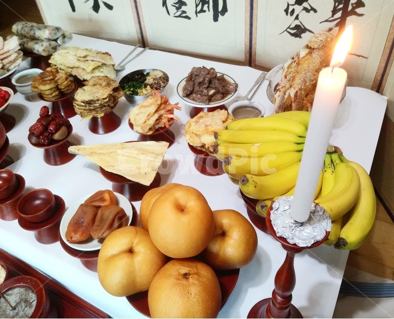 명절,설,설날,차례,차례상,전통,관습,한국전통,전통문화,음식,과일,촛불,술잔,곶감,대추,먹거리,korea,food,fruit,추석,한가위,음식,식재료,요리,food,cook,meal,dishes,food reserves