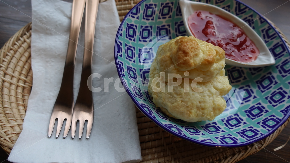 스콘,dessert,bread,jam,딸기잼,빵,디저트