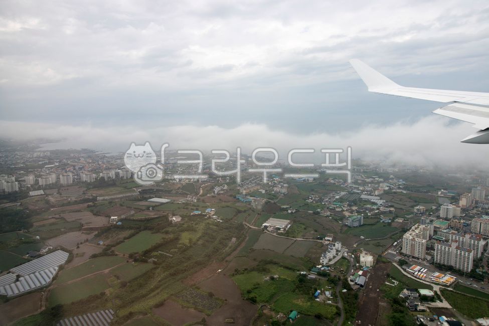 항공사진,비행기,하늘,구름,지구,대륙,땅,바다,sky,airplane,airview,field,clouds,건물,자연