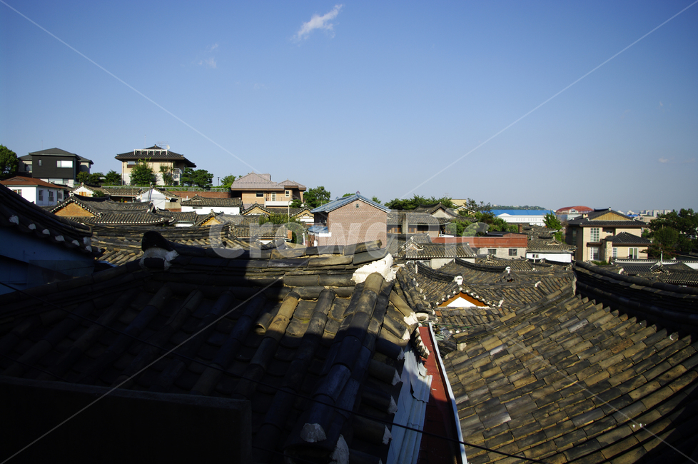 북촌,한옥,주택가,기와지붕,전통가옥,하늘,지붕,roof,nature,자연,landscape,경치,outdoors,옥외