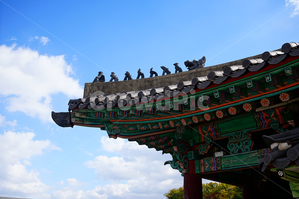 혜화문,서울,종로구,혜화동,한국,한국적인,korea,seoul,성문,성벽,성곽,한양도성,한옥,하늘,구름,풍경,landscape,전통,문화,한국전통,한국문화,문화재,전통문화,잡상,용두,용머리,와제,토우,기와,단청,한국전통,한국문화,korean traditional,korean culture,건축물,건물외관,exterior,building,structure,architecture,construction