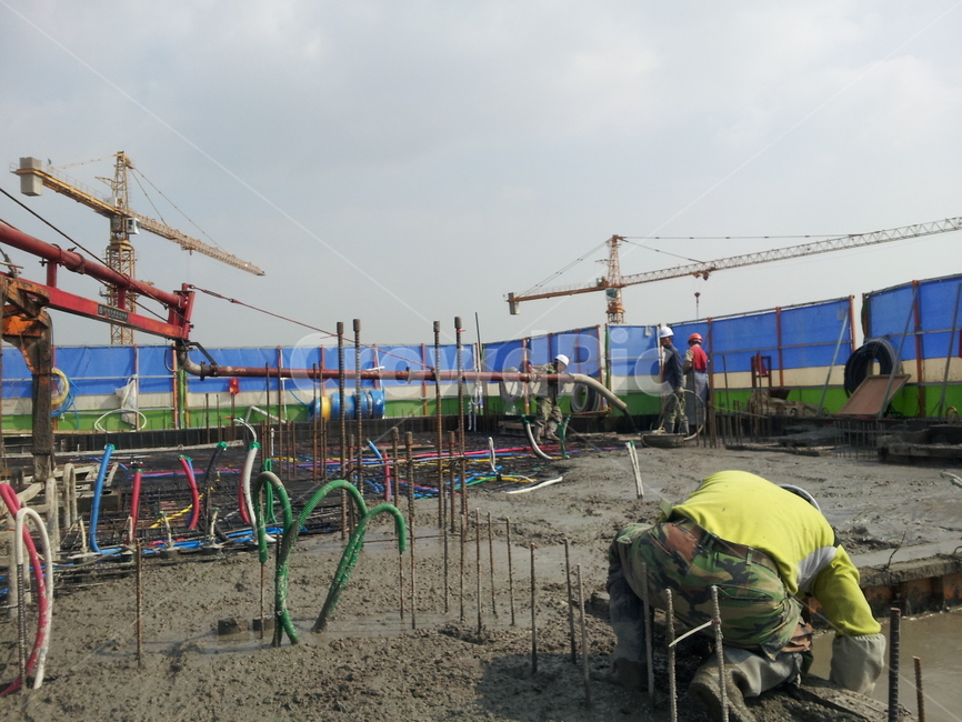 콘크리트타설,타설,콘크리트,아파트공사,공정,철근,타워,타워크레인,건설업,건축업,construction industry