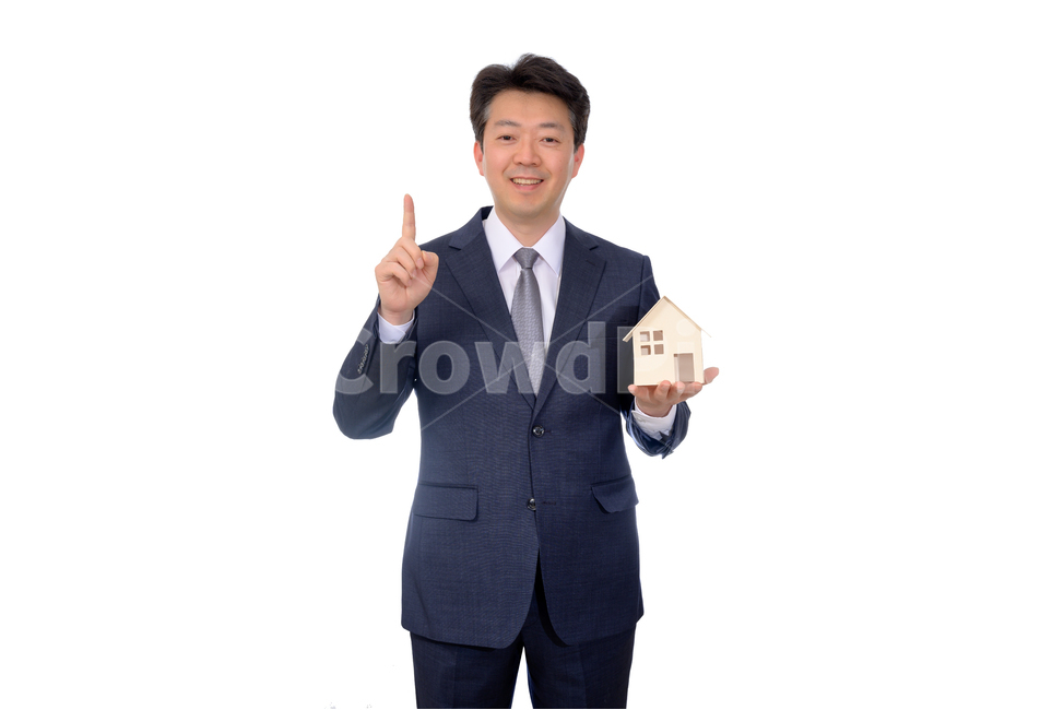 비즈니스맨,1명,1인,한국인,중국인,일본인,아시아인,남자,중년,중장년,4050세,비즈니스,사업가,사업,하얀배경,웃는,정장,양복,ceo,직장인,상사,표정,정장자켓,수트,사회인,윗사람,사장,회사원,넥타이,40대,50대,부동산,공인중개사,매매,주택,하우스,분양,모델하우스,누끼,계약,견본,사람,인물,인간,human,person,남성,남자,man,male