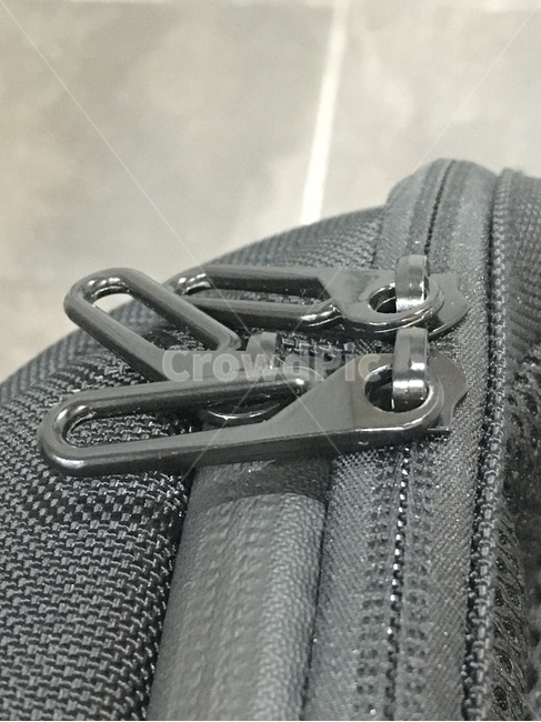 가방,검정,지퍼,zipper,백,bag,생활