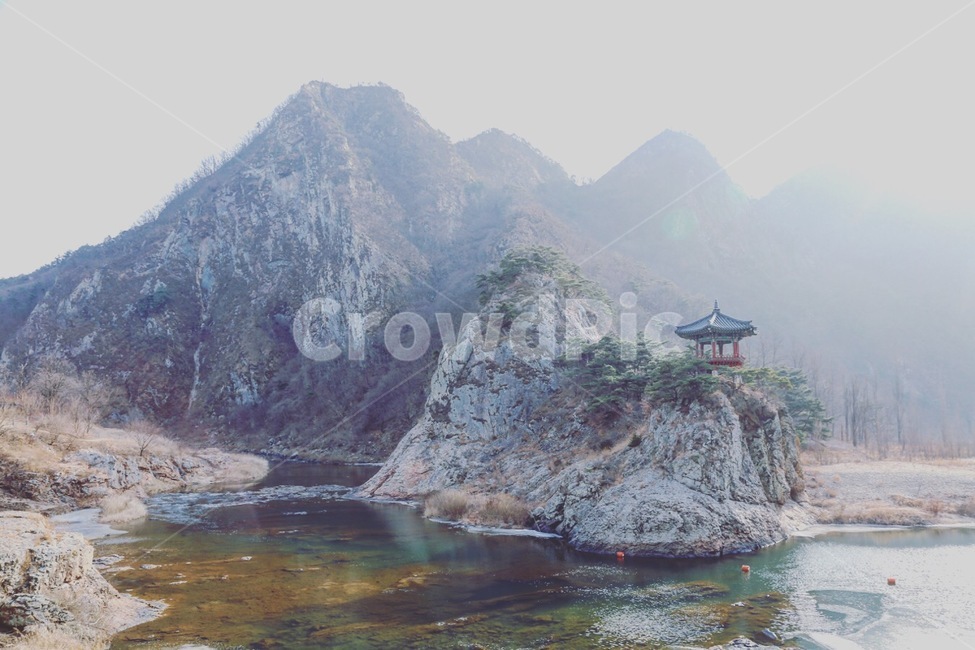 영동,월류봉,정자,계곡,안개,mountain,ouutdoor,river,fog,mist,자연,풍경,nature,landscape,한국자연풍경,한국자연경관,korea nature landscape,outdoors,옥외,산,promontory,곶