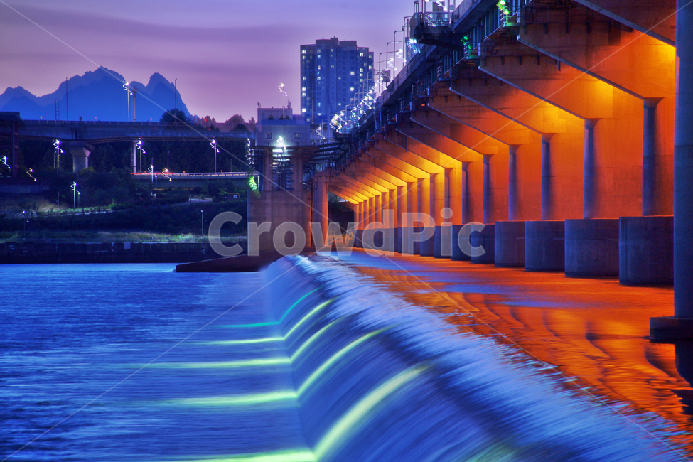 night view,Han River Bridge,pier,Jamsil Water Gate,Jamsil Bridge,light,underwater beam,water gate,Han River