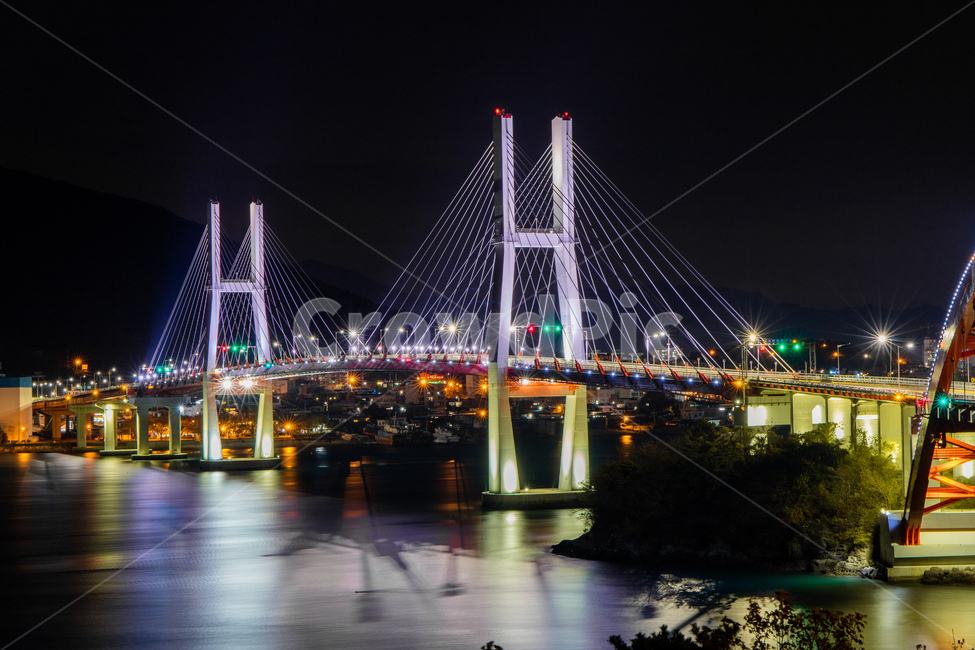 삼천포,사천,연륙교,야경,삼천포연륙교,대교,야경,밤,풍경,nightscape,night,landscape,건축물,건물외관,exterior,building,structure,architecture,construction,건물,bridge,다리